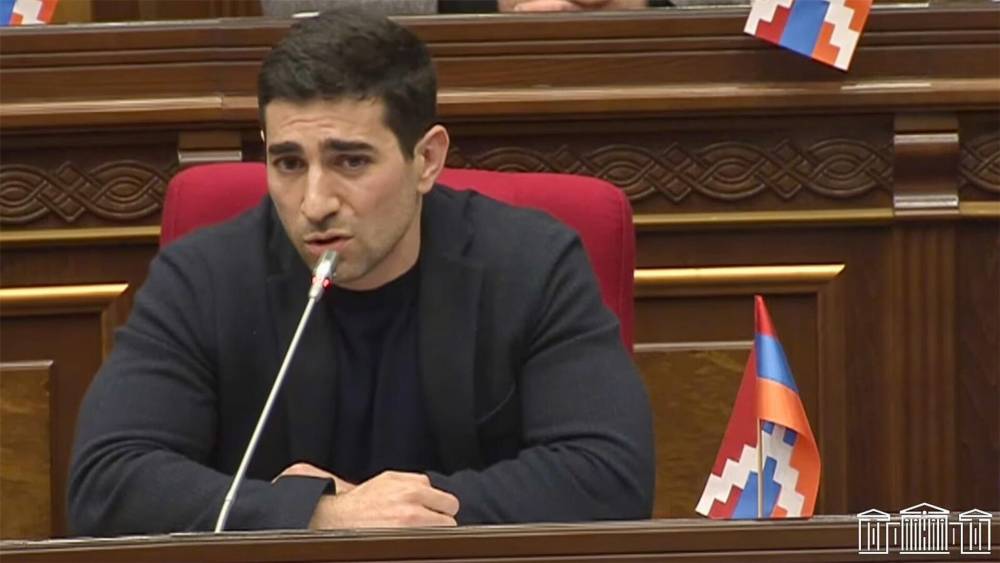 Դատարանը Լևոն Քոչարյանի` երկրից չբացակայելու խափանման միջոցը թողեց անփոփոխ