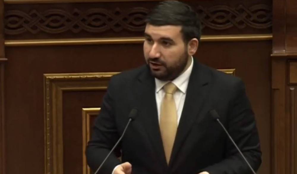 Փաստորեն, մեր բանակն էն վիճակում ա, որ ահագին մարդ անբավարար ա ստանում ատեստացիայից. Ալեքսանյան