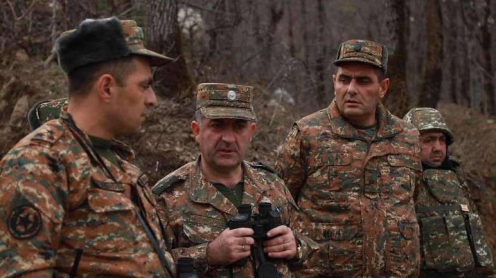 ԶՈՒ ԳՇ պետն այցելել է հարավարևելյան և հարավարևմտյան սահմանագոտիներ
