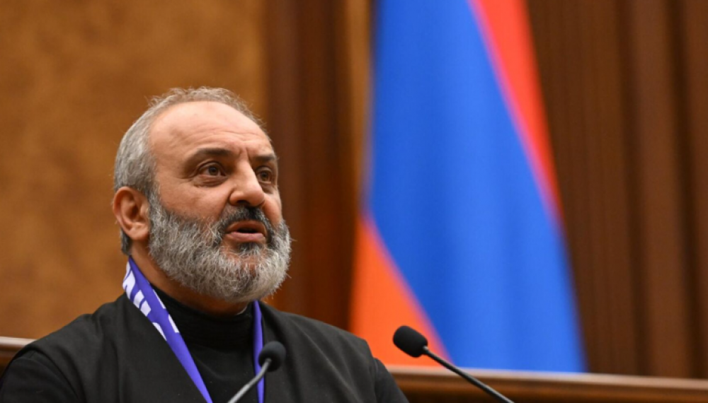 Երևանի հրապարակում անհայտ ծագումով մարդիկ նվաստացնում էին մեզ, ո՞վ է պատասխան տալու, սա ձեր ուրացման հետևանքն է