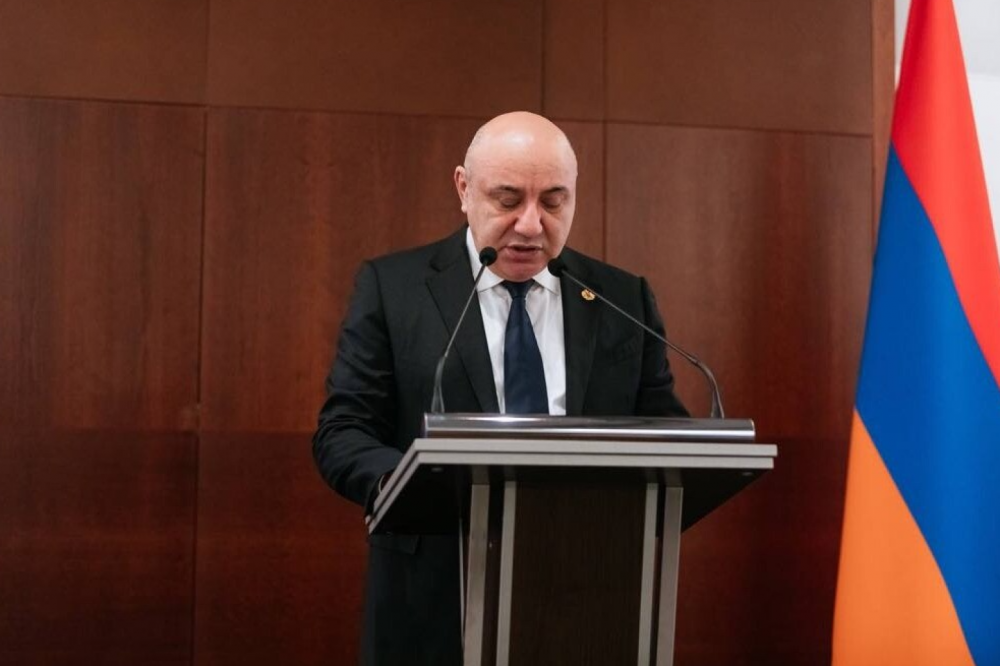Կանգնած ենք բարդ մարտաhրավերների առջև, այնուամենայնիվ հանձնառու ենք հետևողական քայլեր ձեռնարկել՝ մեր հարևանների հետ կայուն խաղաղությունը վերականգնելու համար. Գուրգեն Արսենյան