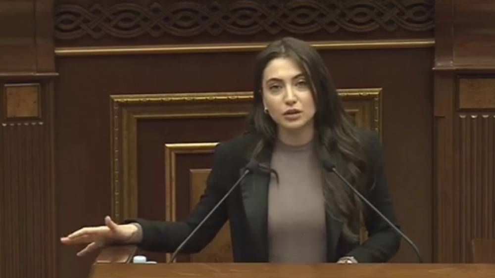 Այս իշխանություններն իրենց տերերին դեռ պետք են․ Բա, այդքան փող են ծախսել նրանց բերելու, Հայաստանում հեղաշրջում անելու վրա․ Աննա Մկրտչյան