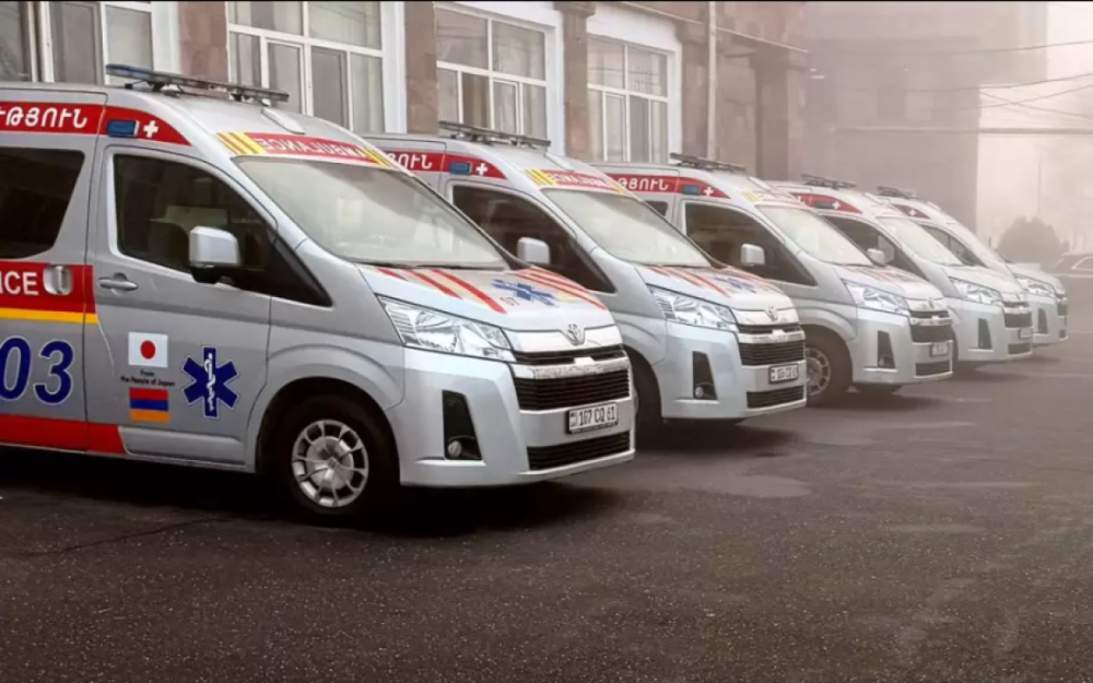 Շտապօգնության ավտոմեքենայում 33-ամյա բուժառուն հարվածել է բժշկի կրծքավանդակին, ապա հրել, գցել ավտոմեքենայի հատակին