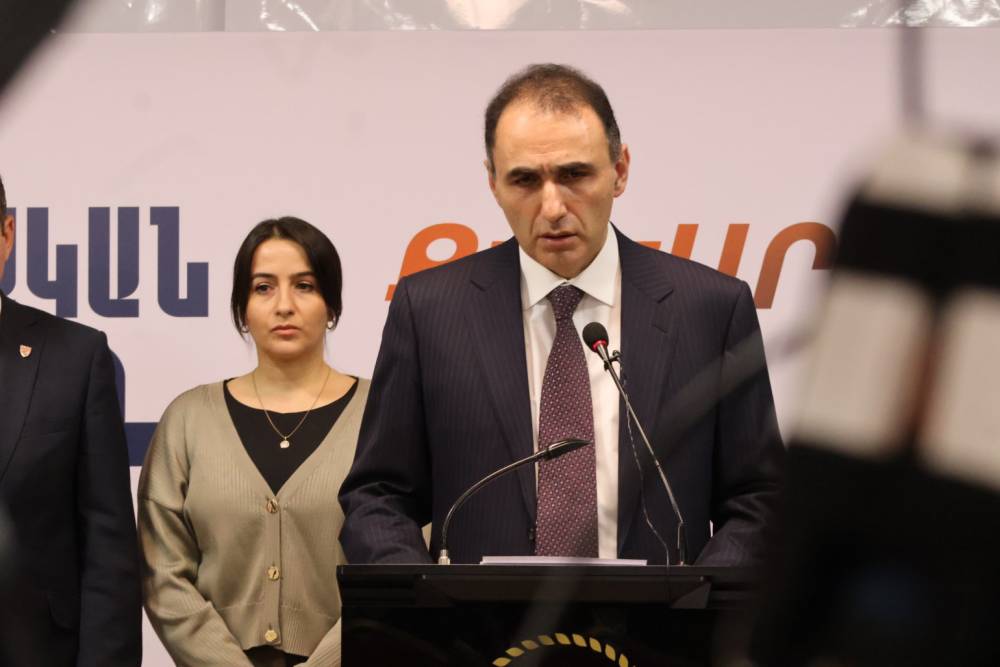 Գագիկ Ծառուկյանի կամ Սամվել Կարապետյանի հետ համագործակցելը կարող է ընտրություններից հետո լինել. Ավետիք Չալաբյան