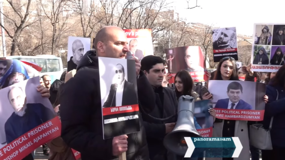 Նարեկ Սամսոնյանին և Վազգեն Սաղաթելյանին բռնաճնշման ենթարկելու արդյունքում թիրախավորվում է ողջ մեդիադաշտը, ՀՀ-ում ազատ խոսքը. Դավիթ Ֆիդանյան