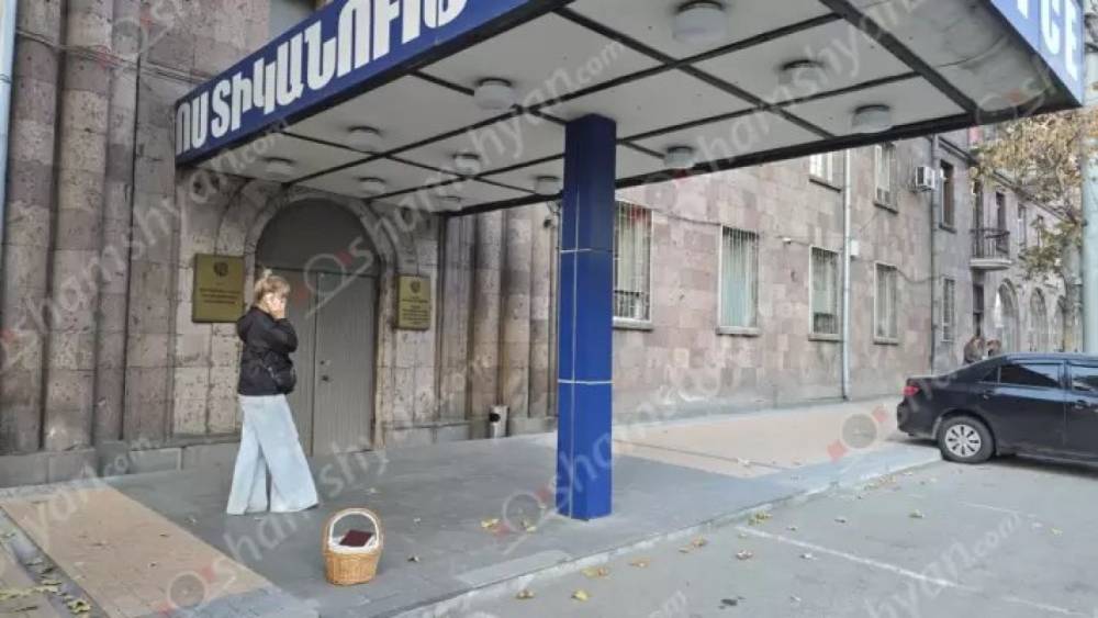 Երևանում օտարերկրացին գողացել է մի կնոջ պայուսակը, որում եղել է 1,5 մլն դրամ գումար