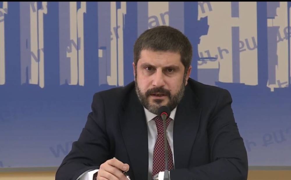 Փոսերի հետևանքով տուժած վարորդներին քաղաքապետարանը չի փոխհատուցելու. Երևանի փոխքաղաքապետ