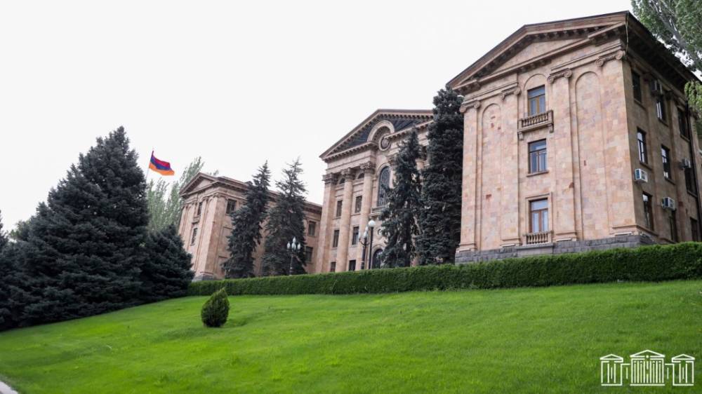 ԱԺ-ն ընդունեց զինծառայությունից խուսափած 27-37 տարեկան քաղաքացիներին քրեական պատասխանատվությունից ազատելու տարբերակների մասին օրենքի նախագիծը