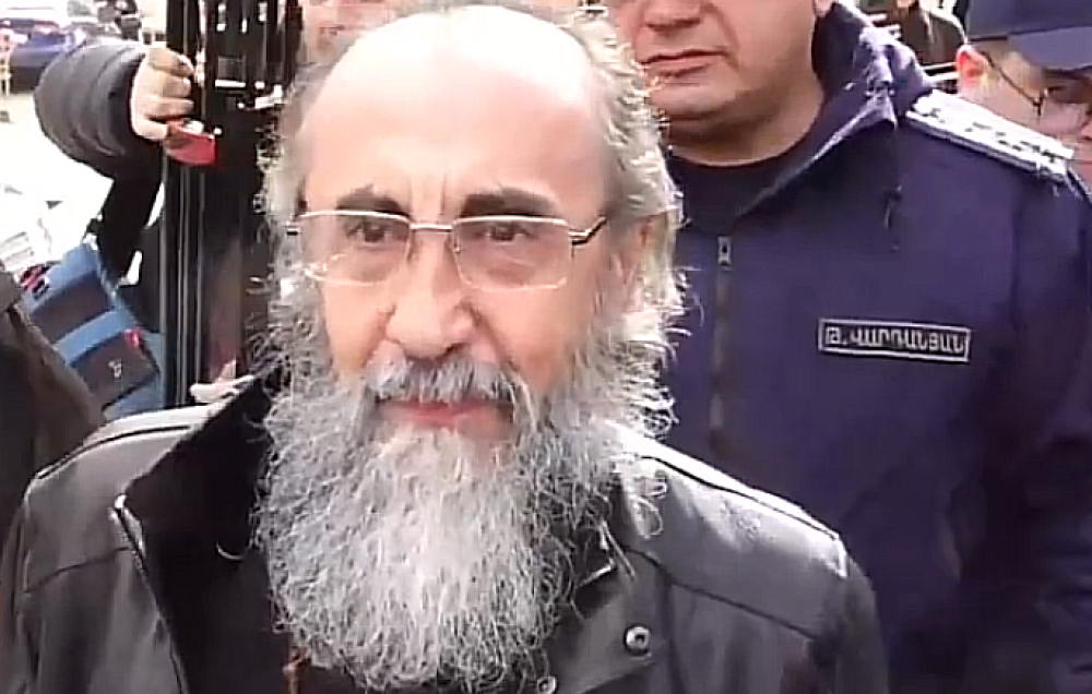 «Չմրսես». Միքայել Սրբազանը դուրս գրվեց հիվանդանոցից. ովքեր էին ներկա