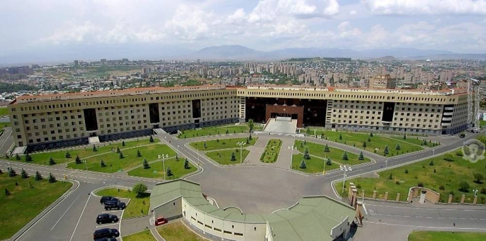 Անօրեն միջամտություն ու ոտնձգություն է․ ՊՆ-ն՝ զինակոչիկներ տեղափոխող ավոտբուսի միջադեպի մասին