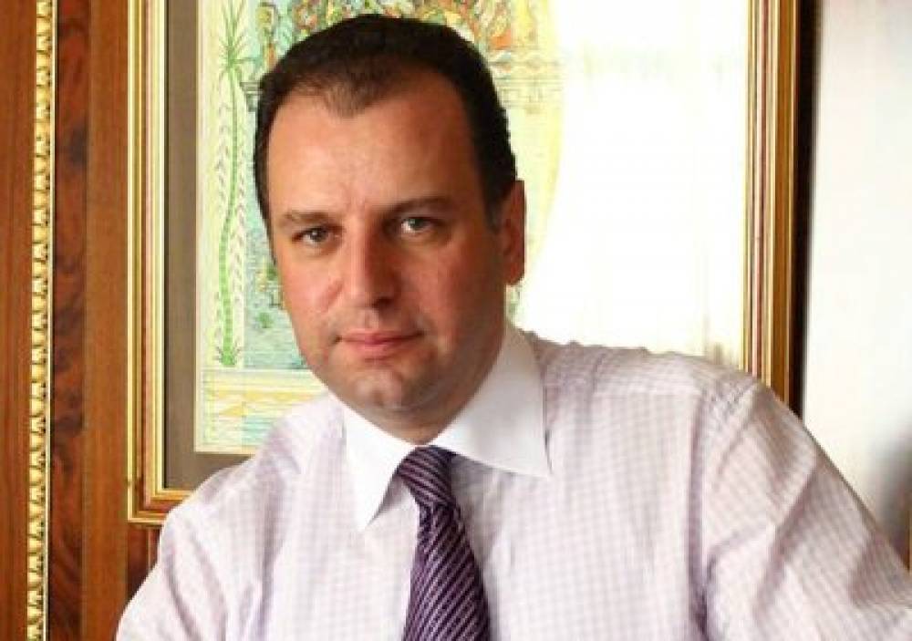 «Աստված պահապան մեր երկրին եւ ժողովրդին, մեր Ազգ-բանակին». Վիգեն Սարգսյան