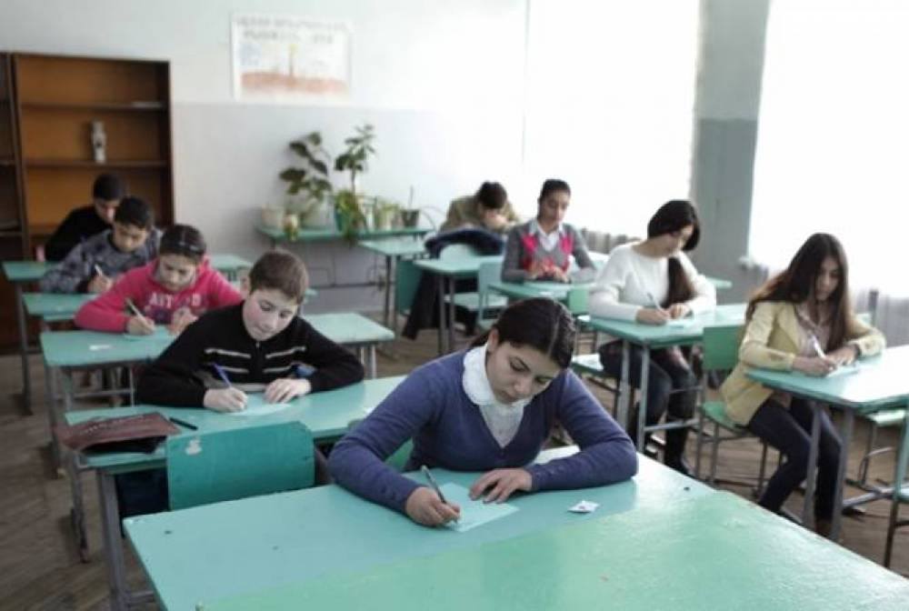 Արարատի մարզի դպրոցներ անակնկալ այցերի ընթացքում կրթության նախարարը որոշ խախտումներ է արձանագրել