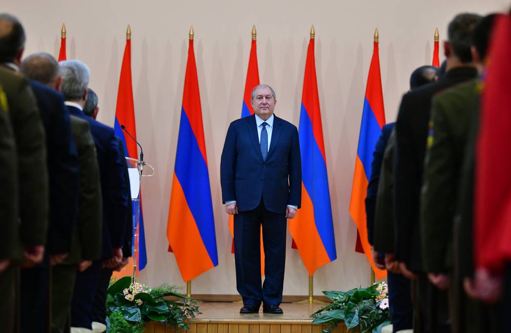 «Բանակը պետք է լինի անբիծ, անբասիր: Իսկ բանակում ծառայելը՝ ոչ միայն պարտականություն, այլև` մեծ պատիվ». նախագահ Արմեն Սարգսյան