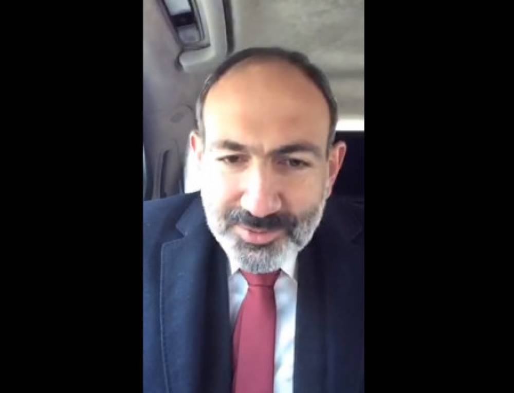 Փաշինյանն ընթերցել է Կապուտիկյանի «Հայոց աշխարհը» և ֆլեշմոբի անցկացման կոչ արել (տեսանյութ)