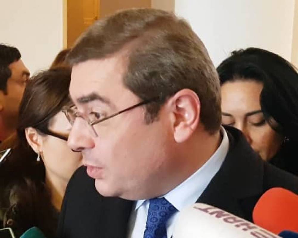 ՊԵԿ նախագահը հաստատում է, որ ինքն իրեն պարգևատրել է  (տեսանյութ)