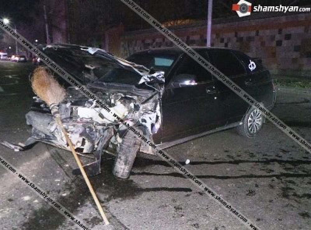 Երեւանում «ՎԱԶ-21124»-ը բախվել է КАМАЗ-ին ու վրաերթի ենթարկել 2 հավաքարար կանանց