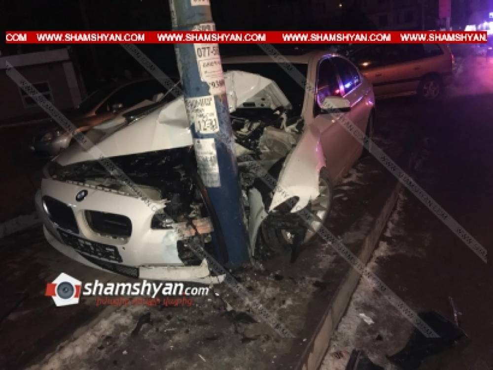 Խոշոր ավտովթար Երևանում. բախվել են 26-ամյա վարորդի BMW-ն ու 21-ամյա վարորդի Mercedes-ը. BMW-ն էլ բախվել է էլեկտրասյանը. կա վիրավոր