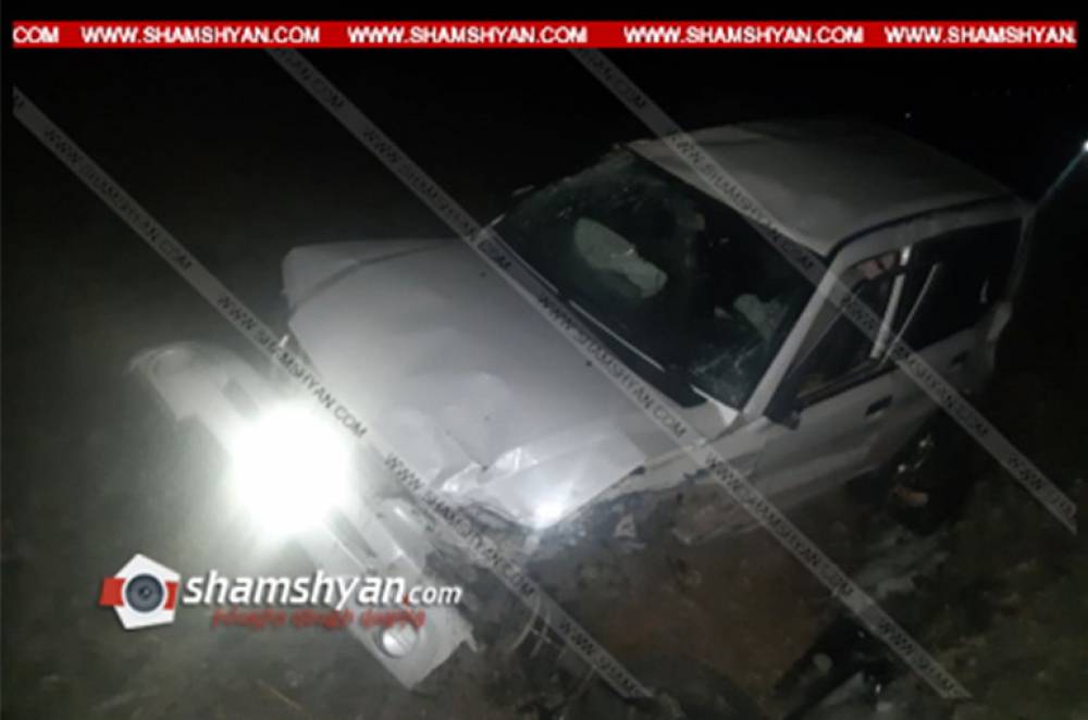 Գեղարքունիքում բախվել են Mitsubishi Pajero io-ն ու 08-ը. ավտոմեքենաները հայտնվել են ձորում. կա 6 վիրավոր. shamshyan.com