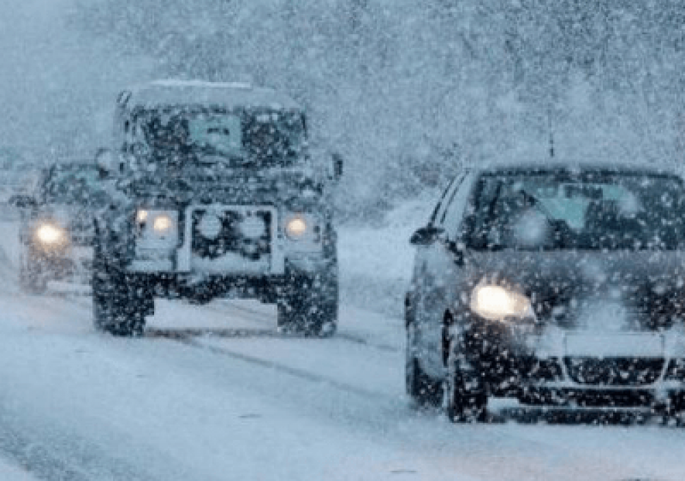 Ձյուն, մերկասառույց. Դիլիջան-Վանաձոր եւ Նոյեմբերյան-Ջուջևան ճանապարհները, Դիլիջանի ոլորանները փակ են բեռնատարների համար