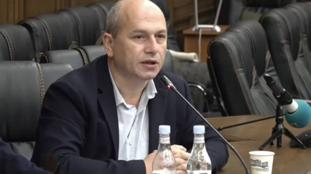 «Էնքան վիրավորական ա, որ որդուս զոհվելուց հետո գնացինք բանկ, մեզ ասացին՝ կորոնավիրուսային ներման տակ կգցենք». Նազարյան