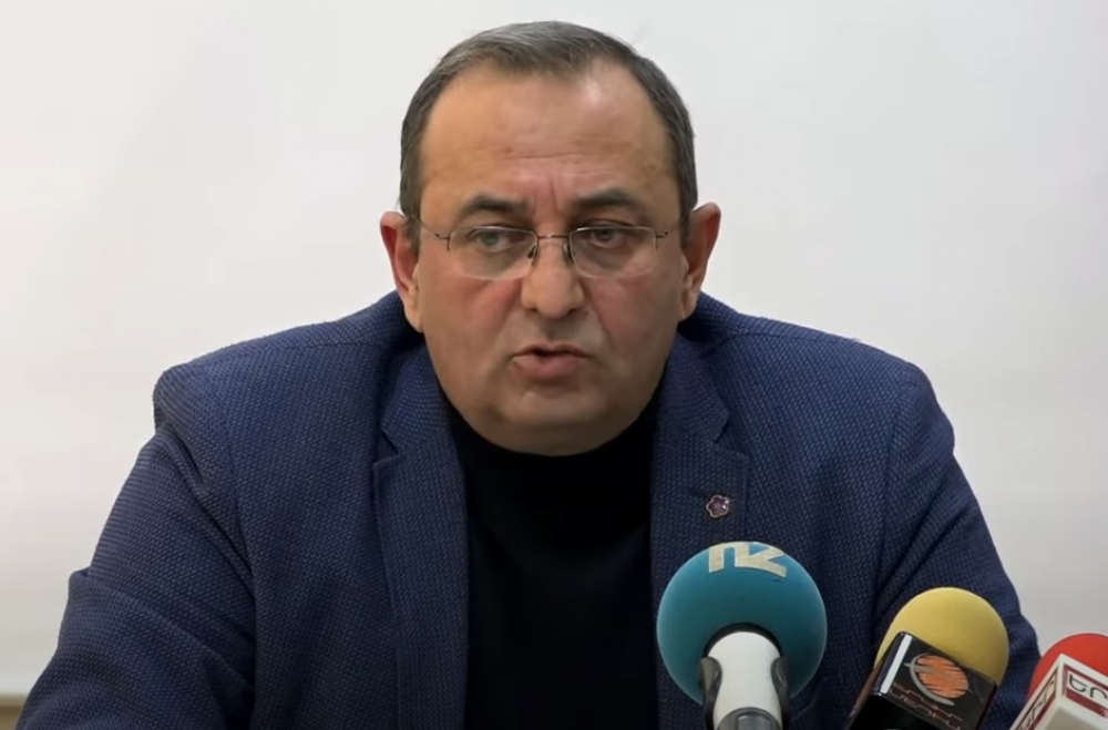 Փաշինյանի ցանկությամբ չեն կարող անձի մուտքը ՀՀ արգելել, մարդու կոշիկի համարն էլ էին գաղտնիք համարում