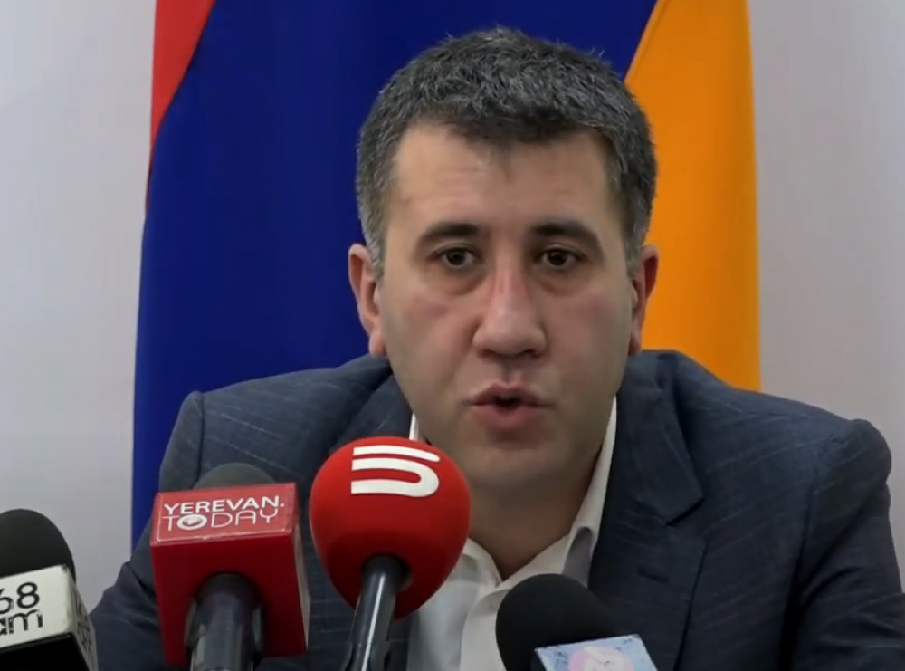 ԲԴԽ նախագահը Նիկոլից նիկոլական է․ որտեղ նստում, ասում է՝ ինձ չեն ճնշում, քեզ ճնշելու կարիք չկա