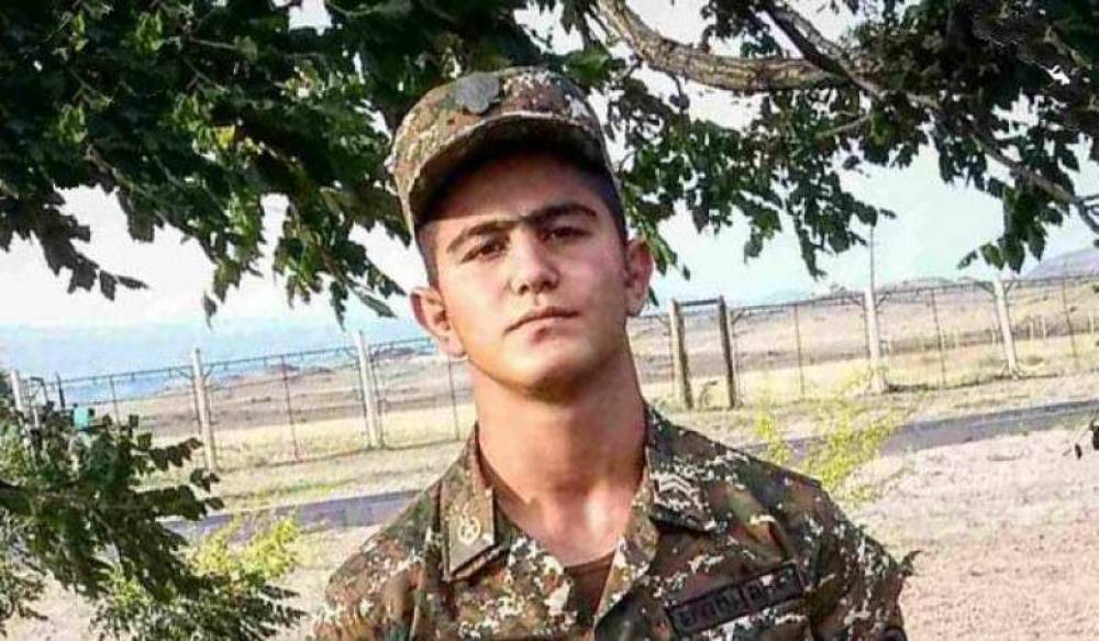 «Մե՛րս, քո տղեն լավ ա, քո տղուն բան չի լինի». կրտսեր սերժանտ Լևոն Գալստյանը, հայտնվելով շրջափակման մեջ, անմահացել է Հադրութում․ «Փաստ»
