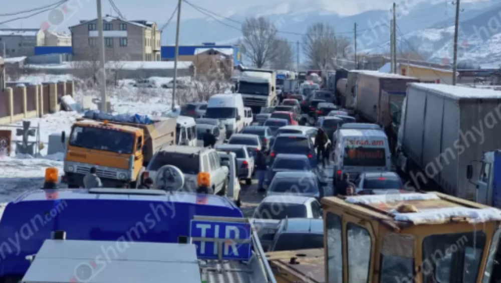 Վանաձոր-Ստեփանավան ճանապարհին մի քանի կմ խցանում է եղել, պատճառը՝ մերկասառույցն է