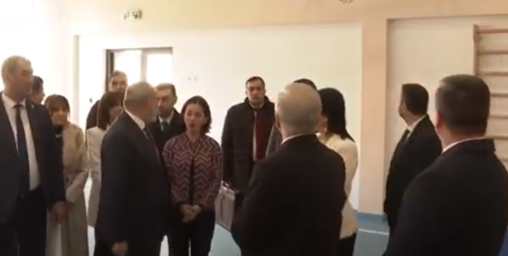 Փաշինյանը ափերից դուր եկավ ու նկատողություն արեց ԿԳՄՍ նախարարին