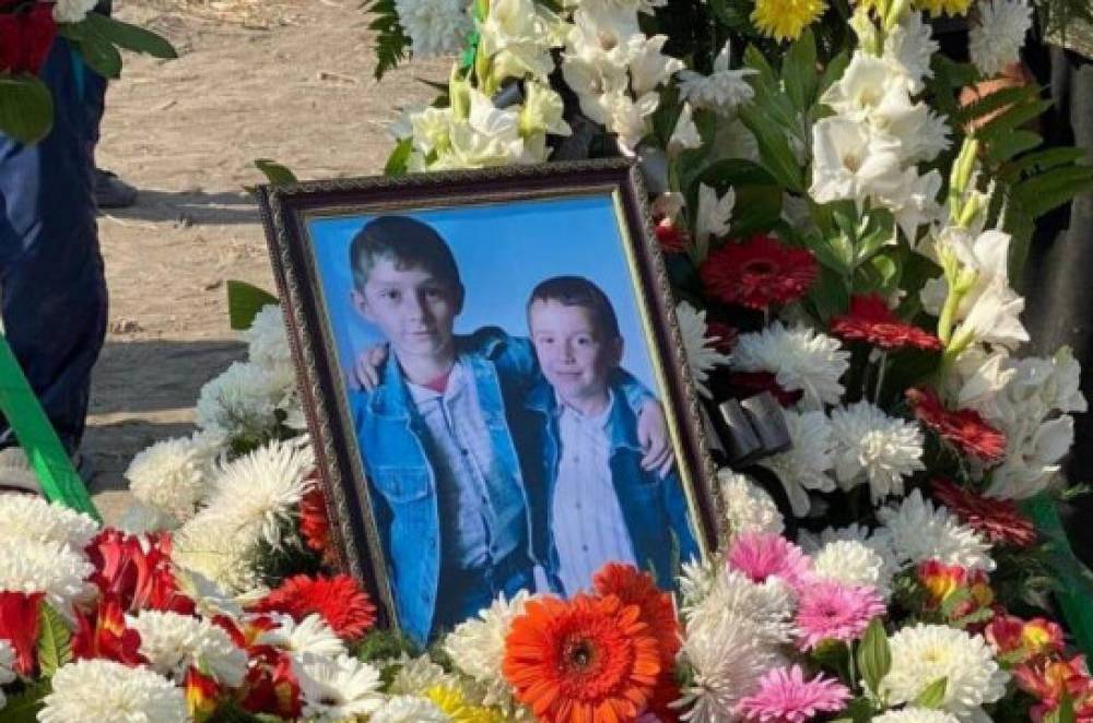 «Մամա, ես տեսել եմ՝ ինչպես է Միքայելը մահանում...». Սառնաղբյուրցի ընտանիքը մի օրում երկու որդի է կորցրել