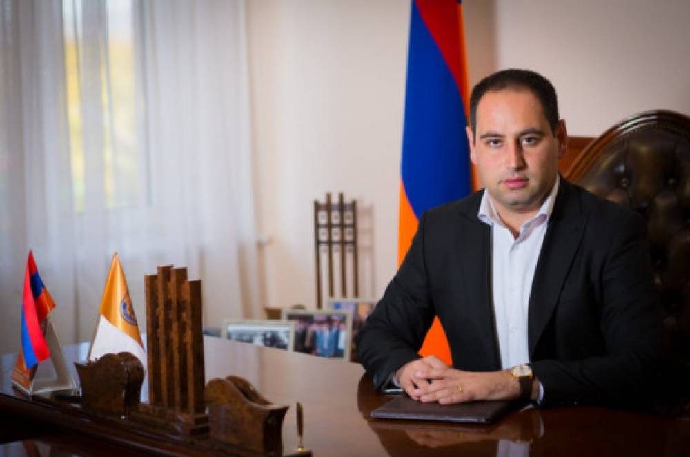 Դավիթ Խուդաթյանը նշանակվեց Արմավիրի մարզպետ