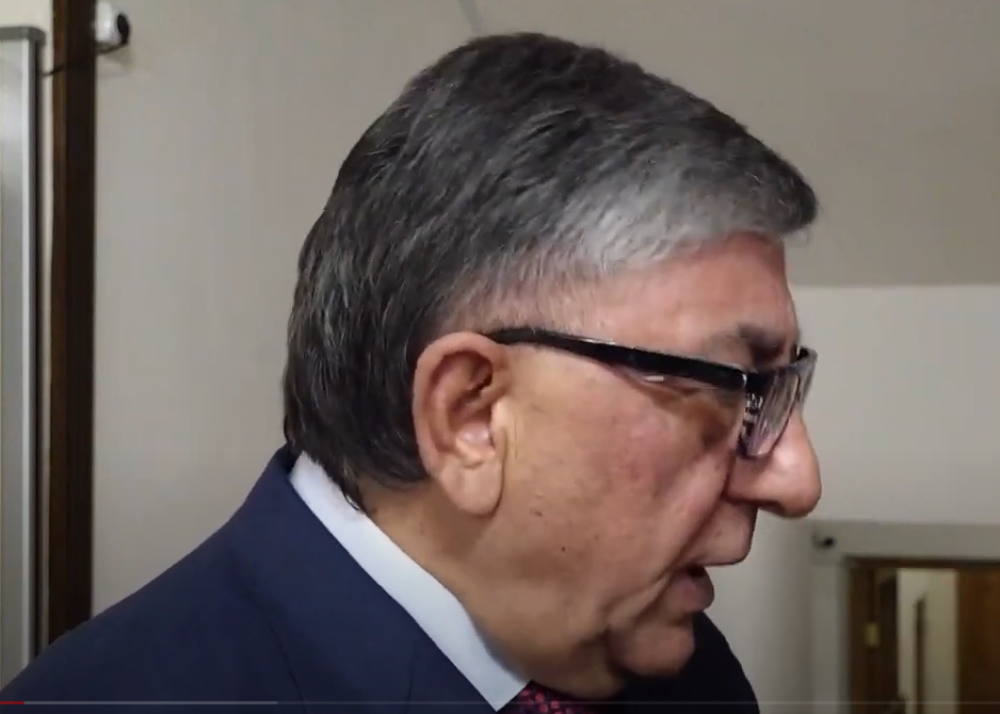 Հիմա մեր ընտանիքը թողնի՝ երկրից գնա՞. ես բիզնեսից կմ-ով հեռու եմ, եթե խախտում կա՝ հերներն անիծեք
