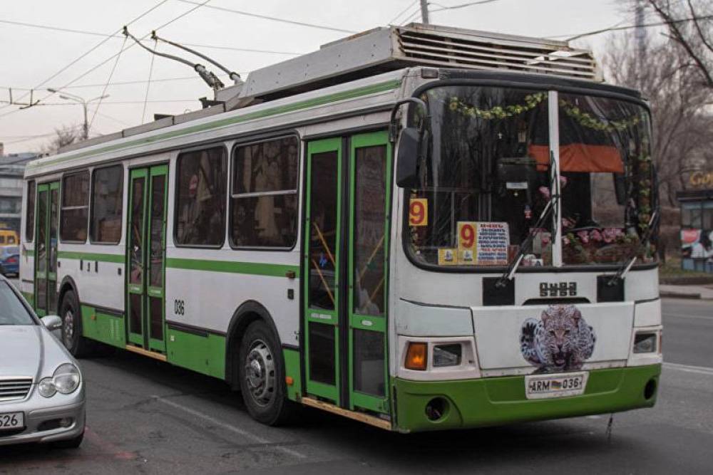 Քաղաքային տրոլեյբուսի՝ ամառային անվադողերով երթևեկելու մասին տեղեկությունը սխալ է․ Կոստանյան