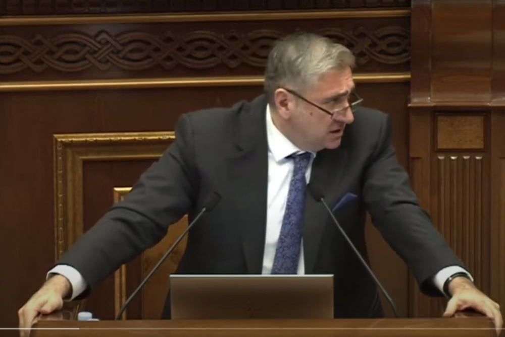 Ամեն մեկը վերմակը քաշում ա իրա կողմ. աշխատավարձերի բարդակ եք ստեղծում. Խաչատրյան