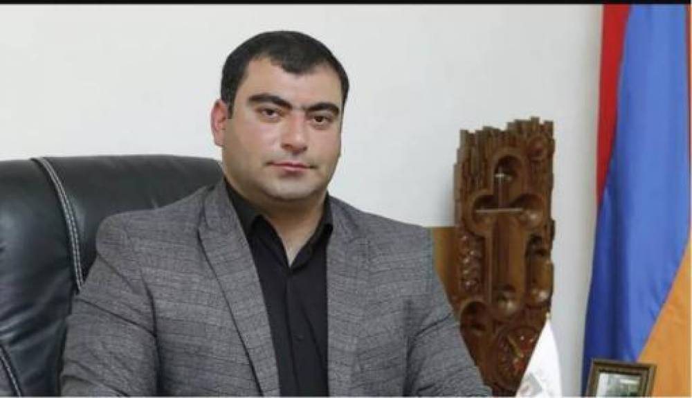 Խուլիգանության մեղ մեղադրվող Փարաքարի համայնքապետի «վախը բռնել» են․ «Հրապարակ»