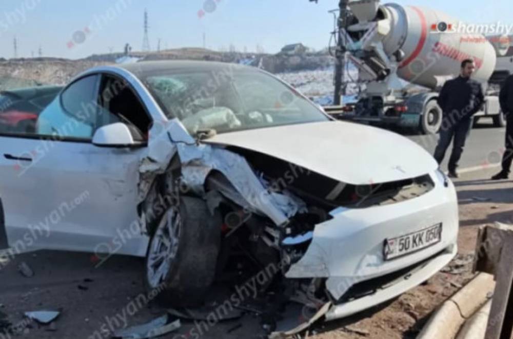 Երևան-Սևան ավտոճանապարհին բախվել են «Tesla»ն, «BMW»-ն և «Nissan X-Trail»-ը