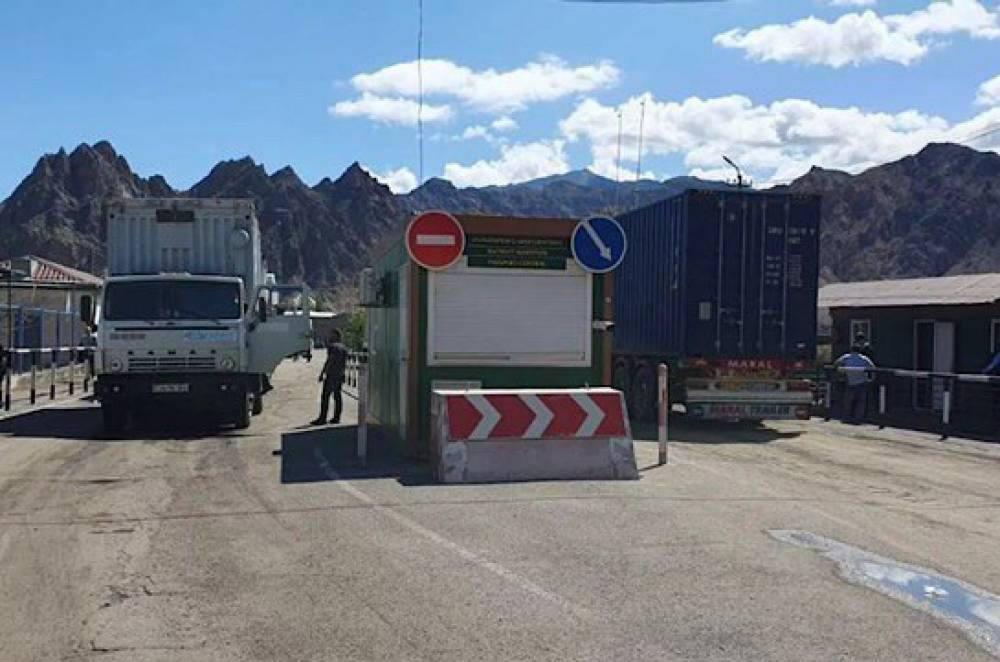Այսուհետև դեպի Ռուսաստան, Բելառուս մի շարք ապրանքներ տեղափոխելու համար պետք է ունենալ նավիգացիոն կապարակնիք, որը կտրամադրեն Լարսի անցակետում․ Անհրաժեշտ է նախապես վճարել