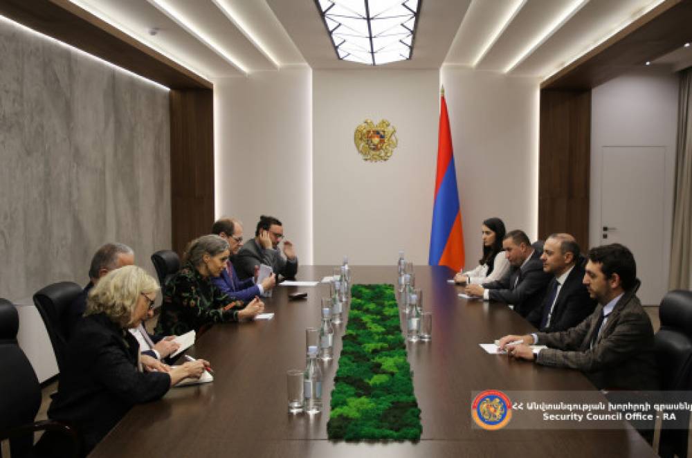 Արմեն Գրիգորյանը ԵՄ հատուկ ներկայացուցչի հետ է հանդիպել