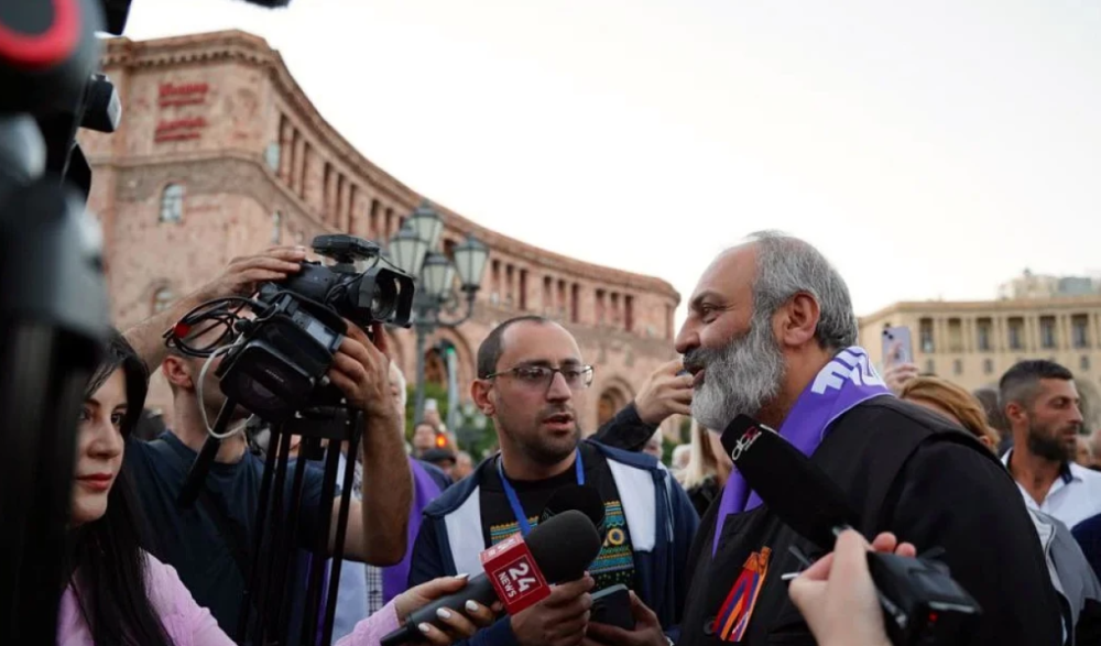 Ինչու է հայ արքեպիսկոպոս Բագրատ Գալստանյանը բանտում․ Christian Solidarity International-ի հոդվածը