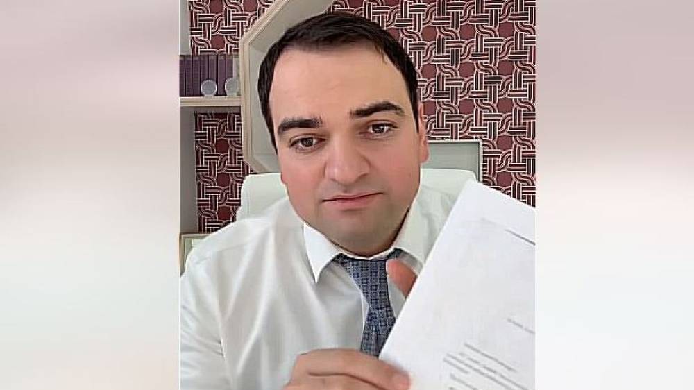 Նարեկ Կարապետյանը ցուցադրեց 8 տարի առաջ գրված դիմումը՝ ուղղված ՀՀ գլխավոր զինկոմիսարին