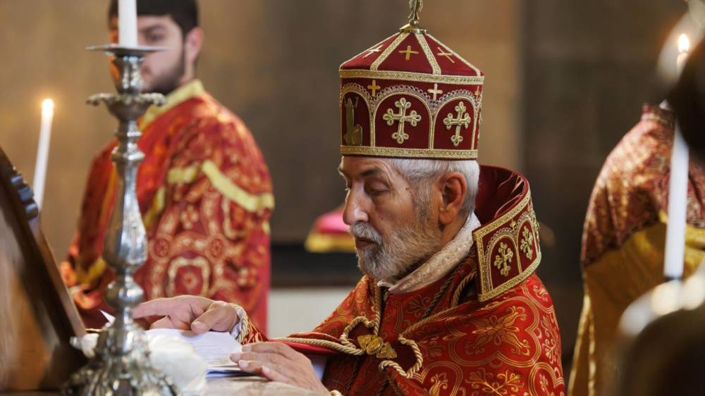 Կոնդի եկեղեցու հոգևոր հովիվ Տեր Պետրոս ավագ քահանա Մալյանը ազատվել է Արարատյան Հայրապետական թեմի համակարգողի պարտականություններից