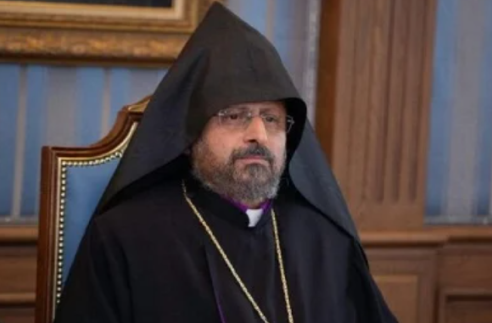 Կմիանա՞ Սահակ Մաշալյանը Վեհափառ Հայրապետի դեմ արշավին. «Իրավունք»