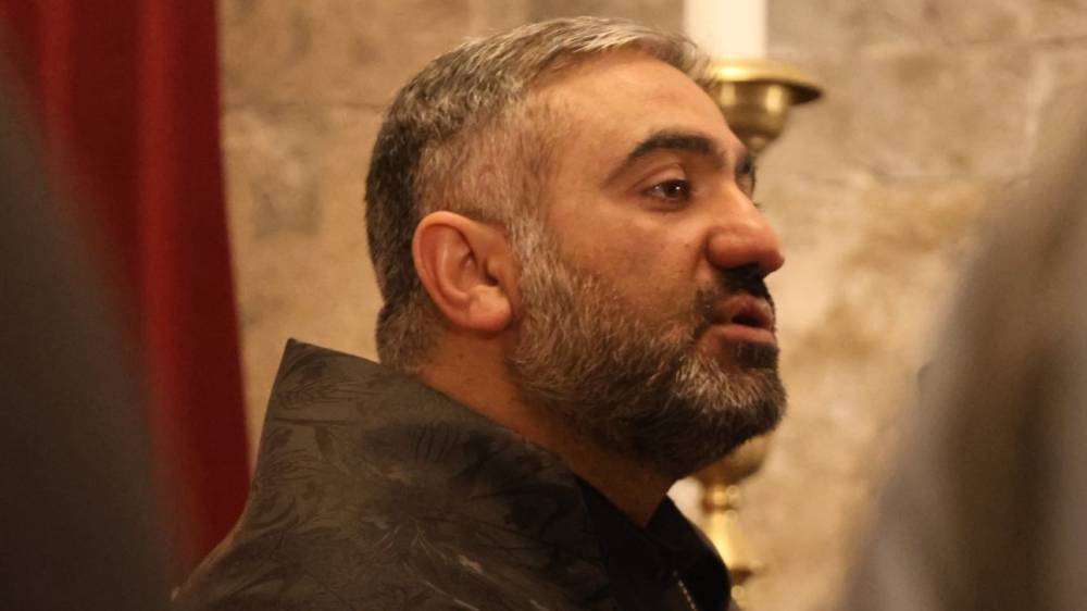 Մենք աղոթում ենք այն մարդկանց համար, ովքեր իրենց մոր ձեռքից ջուր խմելու և իրենց մորը ջուր տալու կարիք ունեն, վստահ ենք՝ արդարությունը պետք է վերականգնվի. Տեր Փառեն