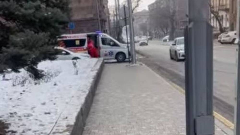 Շտապօգնության բժիշկներին թույլ չեն տվել ՔԿՀ-ում տեսակցել Վարդան Ղուկասյանին. Պաշտպանը դիմել է ՄԻՊ-ին ու գլխավոր դատախազին