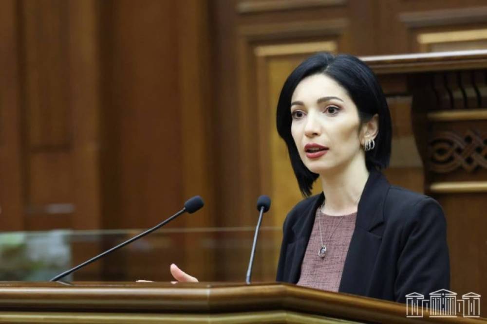 Առայժմ իրավական խոչընդոտներ կան, բայց եկեղեցիները պետք է պատկանեն միայն պետությանը․ Թագուհի Ղազարյան