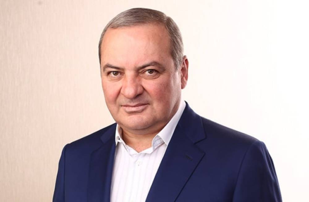 Կարեն Կարապետյանը, տարիներ շարունակ աշխատելով պետական համակարգում, երբեք աշխատավարձ չի ստացել, այն ուղղել է մանկատների սաներին և շրջանավարտներին (Տեսանյութ)