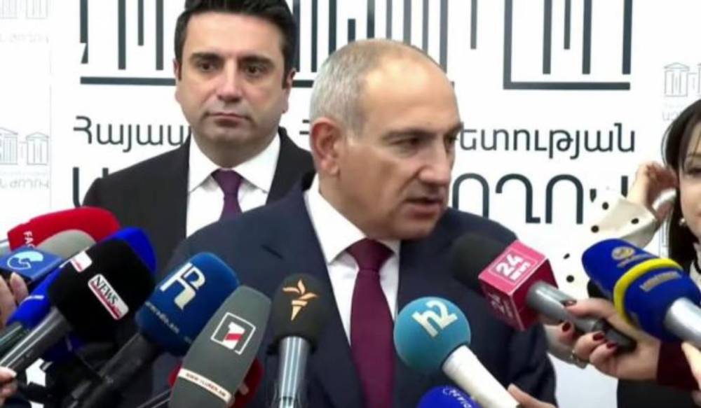 Փաշինյանը արդարացրեց միլիոնավոր դրամների պարգեւավճարի բաժանումը