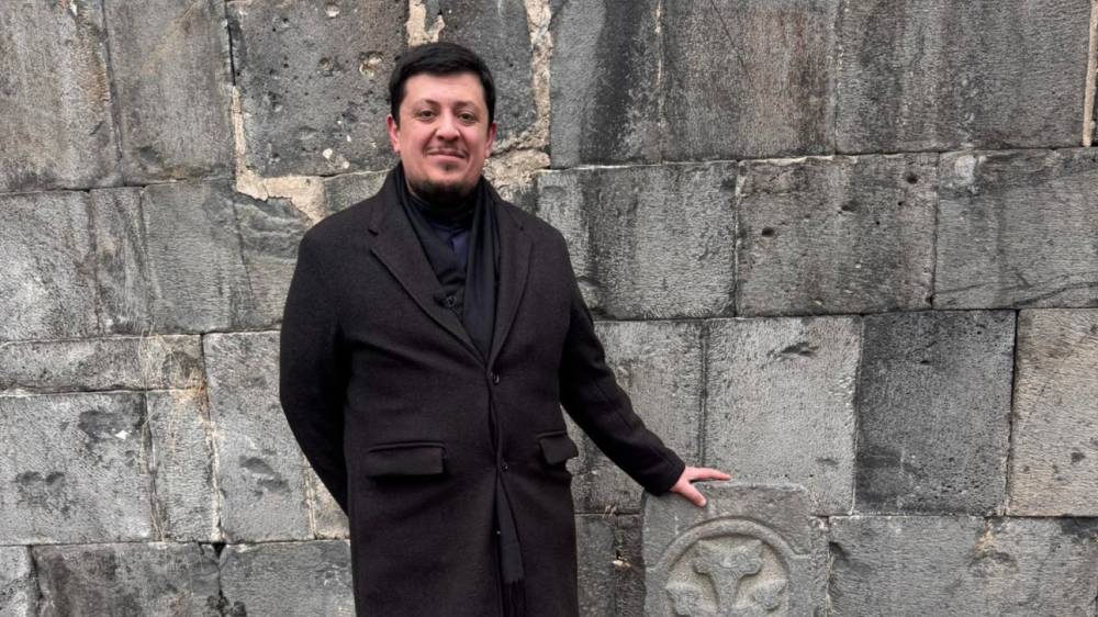 Ն․Ս․Օ․Տ․Տ․ Գարեգին Երկրորդ Ծայրագույն Պատրիարք և Ամենայն Հայոց Կաթողիկոսը եպիսկոպոսաց դասի ուղեկցությամբ այսօր այցելեց «Եռաբլուր» զինվորական պանթեոն։  Եռաբլուրում հնչեց Տերունական աղոթքը, ապա