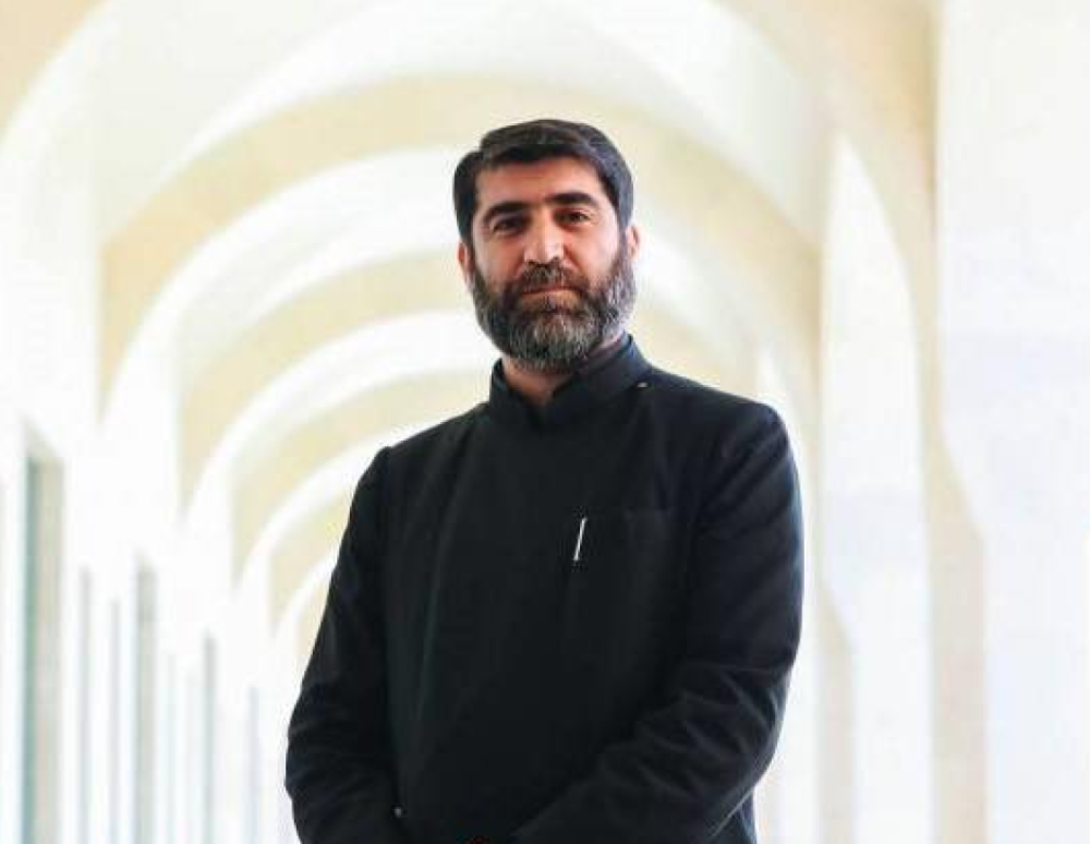 Երբ եպիսկոպոսը խաթարում է Եկեղեցու միասնությունը՝ ձևավորելով հերձված, եկեղեցական գերագույն իշխանությունը ներկայացնող նվիրապետը լիազորված է նրան կարգալույծ հռչակել, բանադրել. Տեր Արարատ