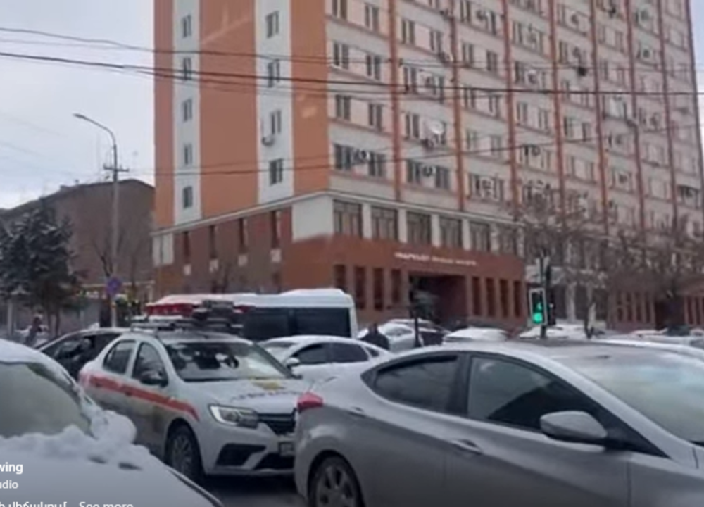 Բարձիթողի վիճակում հայտնված Երևան քաղաք ու այս ամենի համար՝ 1 մլրդ 128 մլն դրամի պարգևատրում. ավագանու անդամ (Տեսանյութ)